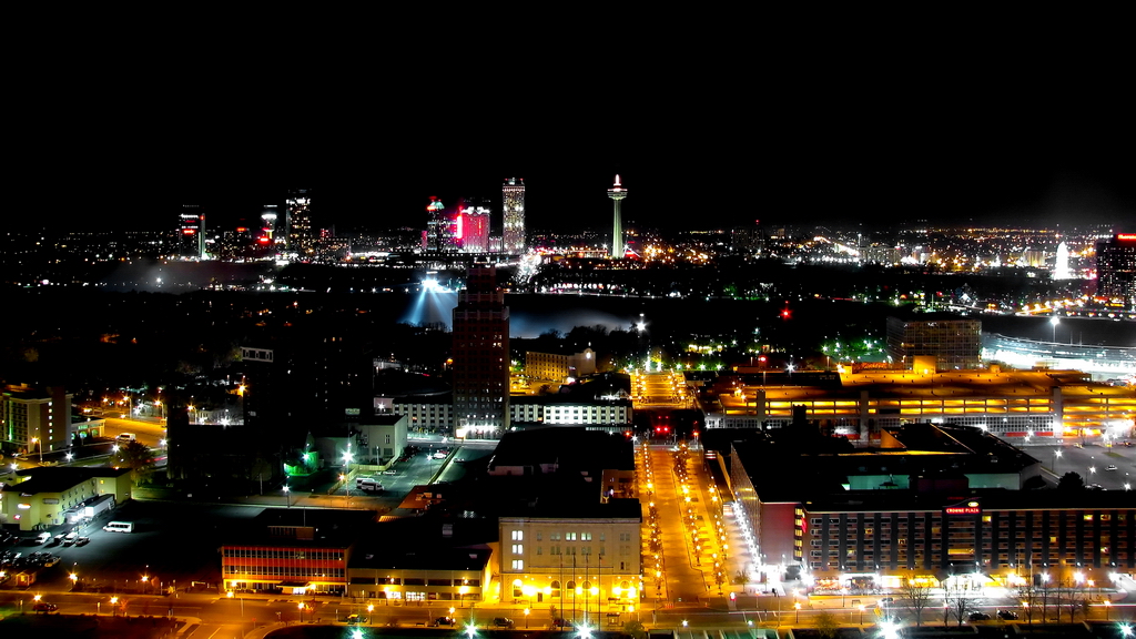 IMAGE: http://parkersspace.com/images/Picturehost/Niagara_Night_resize.jpg